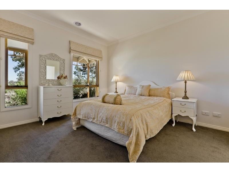 35 Sunridge Way, Mernda VIC 3754