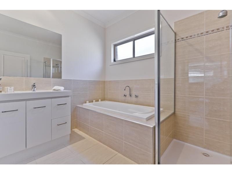 35 Sunridge Way, Mernda VIC 3754