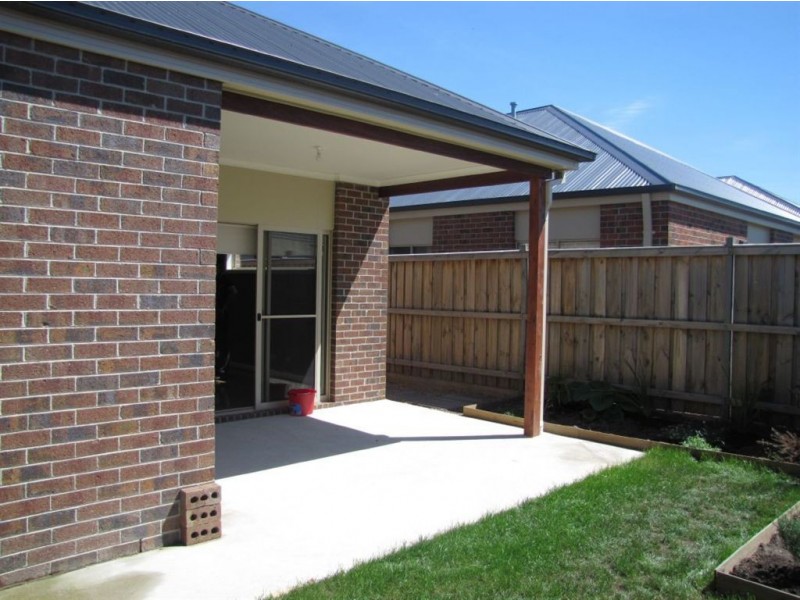 33 Sunridge Way, Mernda VIC 3754
