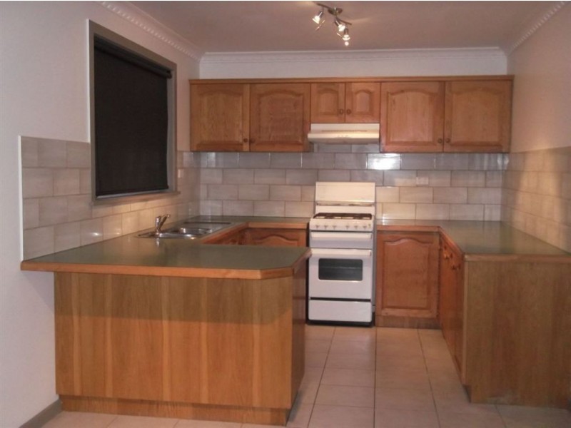 2/7 Cambala Avenue, Lalor VIC 3075