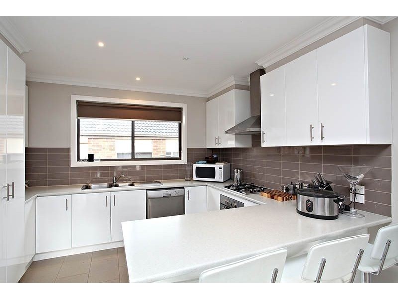 41 Embling Avenue, South Morang VIC 3752