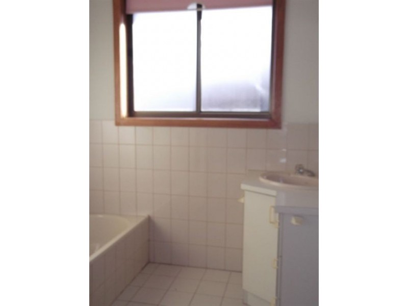 1/73 Purinuan Road, Reservoir VIC 3073