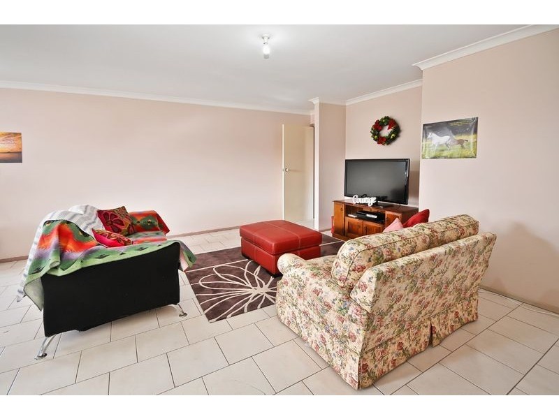 1 & 2/60 Hendersons Road, Epping VIC 3076