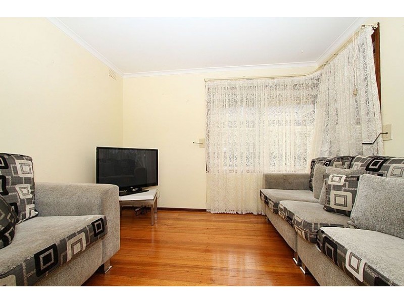 7 Beaumont Crescent, Lalor VIC 3075