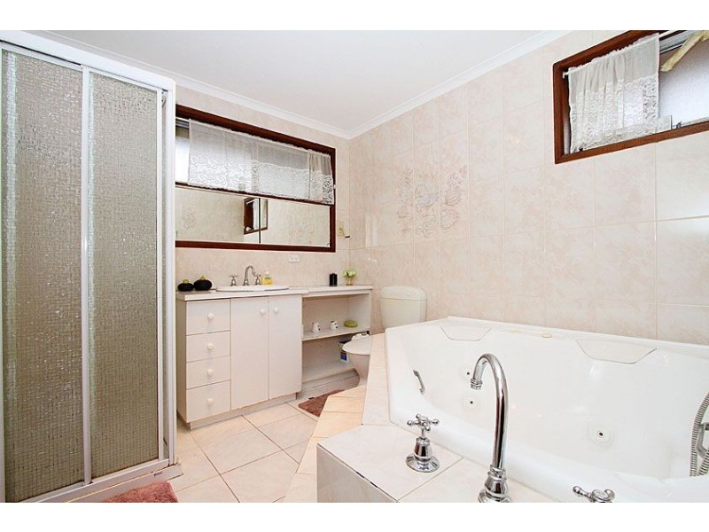 7 Beaumont Crescent, Lalor VIC 3075