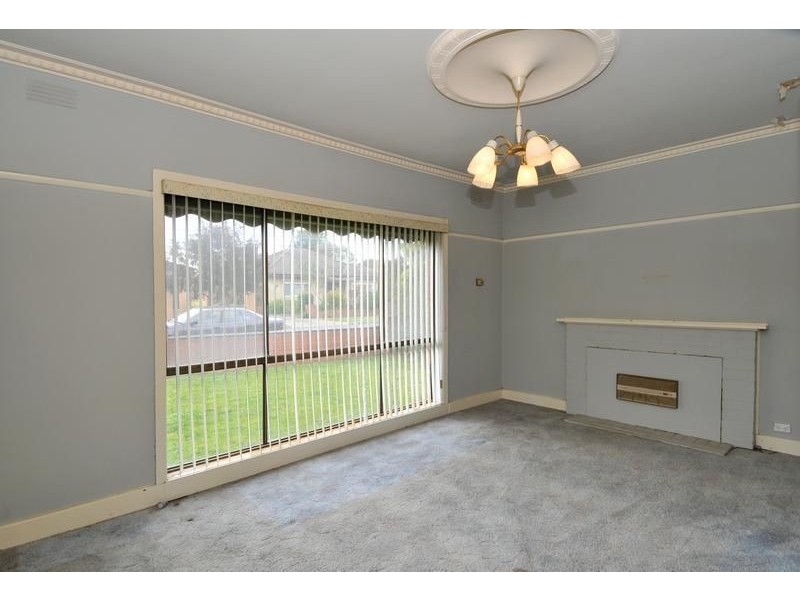 13 Newton Crescent, Lalor VIC 3075