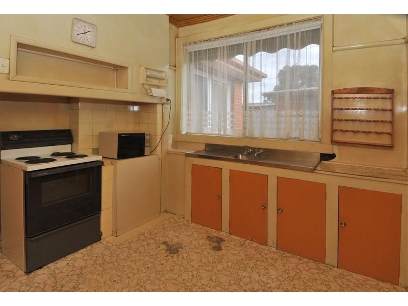 13 Newton Crescent, Lalor VIC 3075