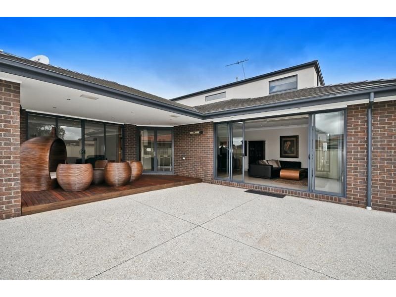 5 Sedge Court, Reservoir VIC 3073