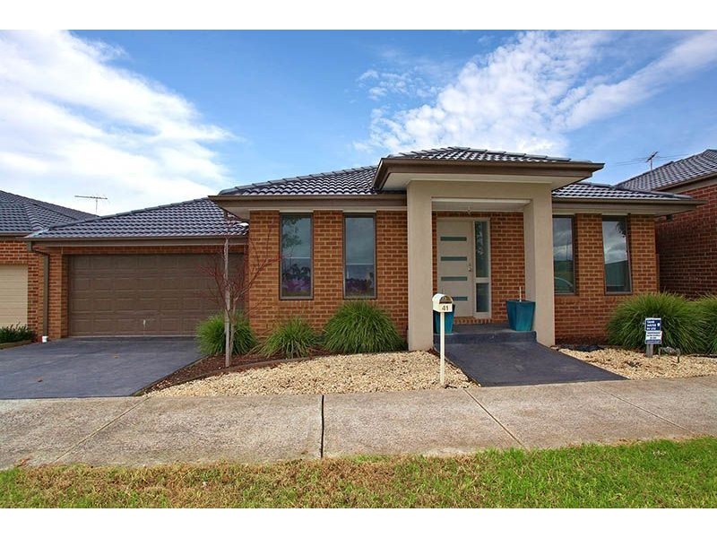41 Embling Avenue, South Morang VIC 3752