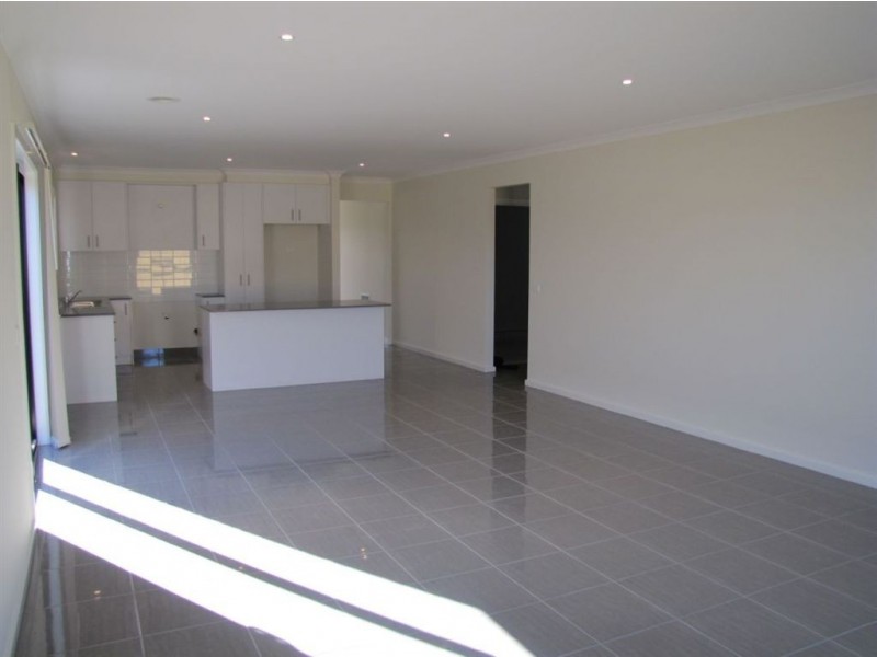 65 Allumba Way, Epping VIC 3076