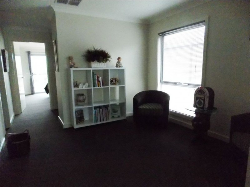 25 Shearwater Way, Mernda VIC 3754