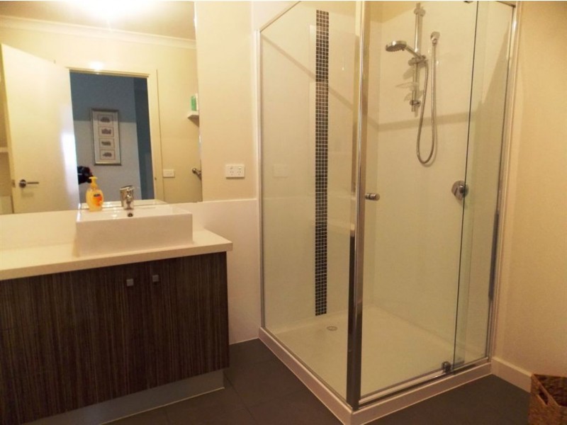 25 Shearwater Way, Mernda VIC 3754