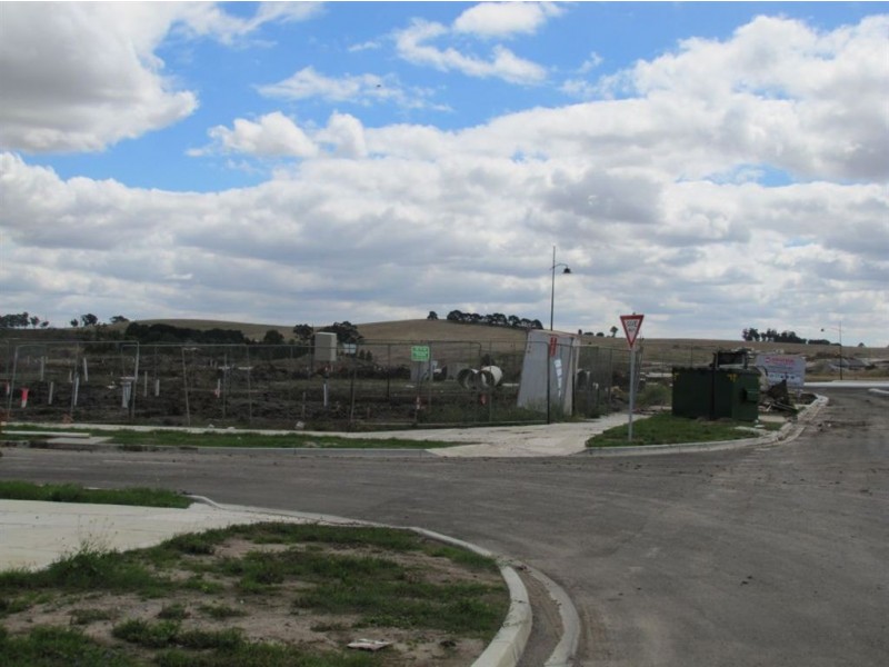 14 Aleman Green, Mernda VIC 3754