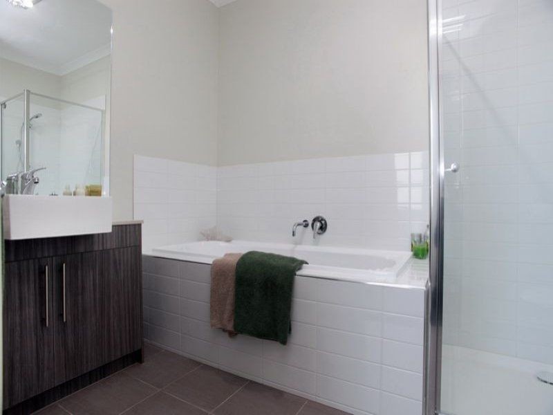 23 Carlow Walk, Lalor VIC 3075