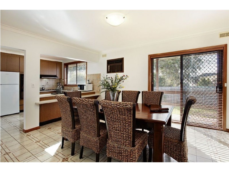 21 Alvarado Avenue, Thomastown VIC 3074