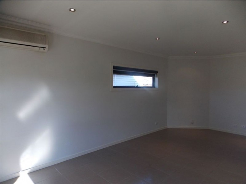 1/3 Epstein Street, Reservoir VIC 3073