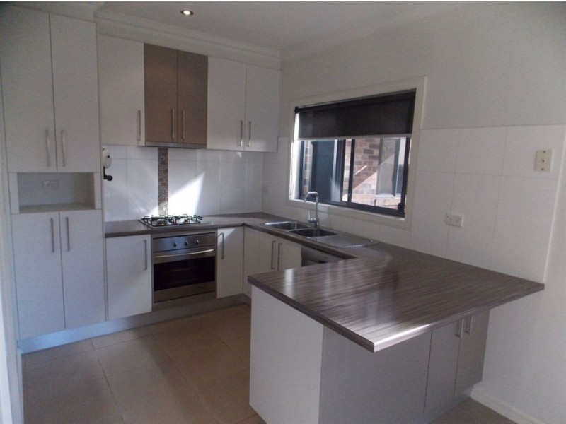 1/3 Epstein Street, Reservoir VIC 3073