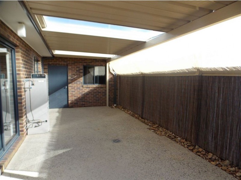 1/3 Epstein Street, Reservoir VIC 3073
