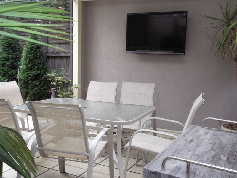 2/51 Park Street, Epping VIC 3076