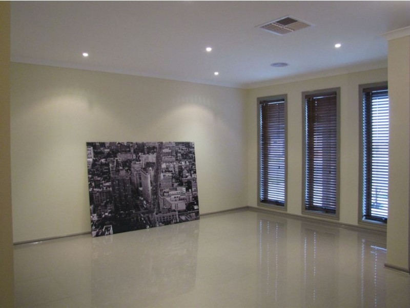 8 Wuchatsch Avenue, Epping VIC 3076