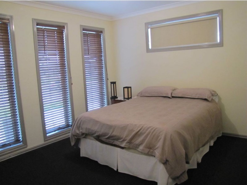 8 Wuchatsch Avenue, Epping VIC 3076