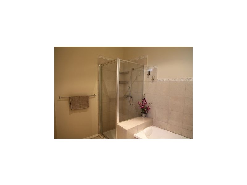 2/2 Richards Street, Lalor VIC 3075