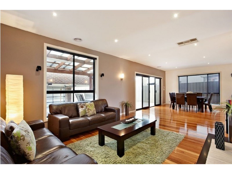 31 Knoll walk, Epping VIC 3076