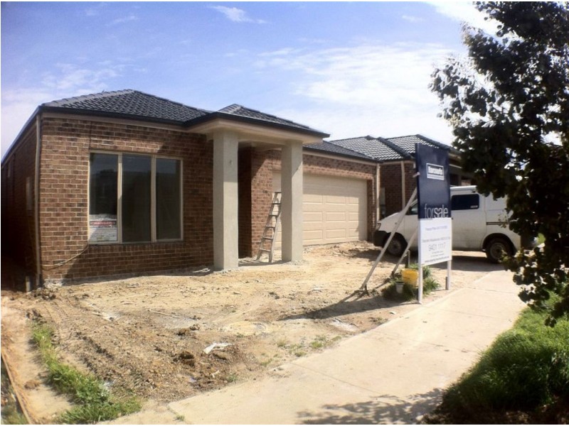 6 Peterborough Drive, Doreen VIC 3754