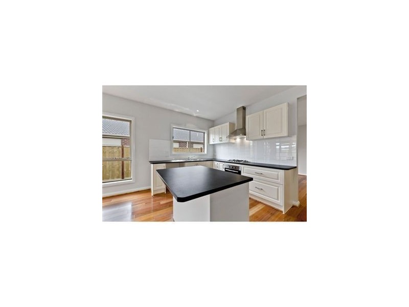 6 Peterborough Drive, Doreen VIC 3754