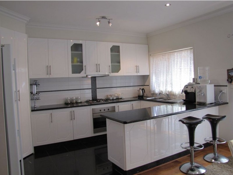 2/133 The Boulevard, Thomastown VIC 3074