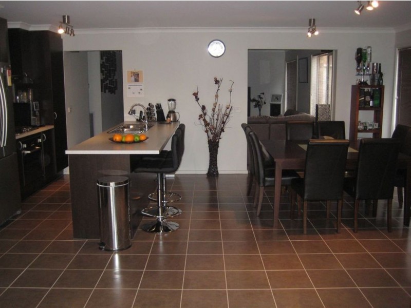 24 Ovens Circuit, Whittlesea VIC 3757
