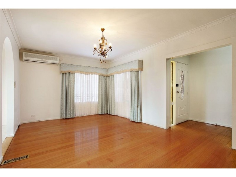 23 Carrington Boulevard, Thomastown VIC 3074