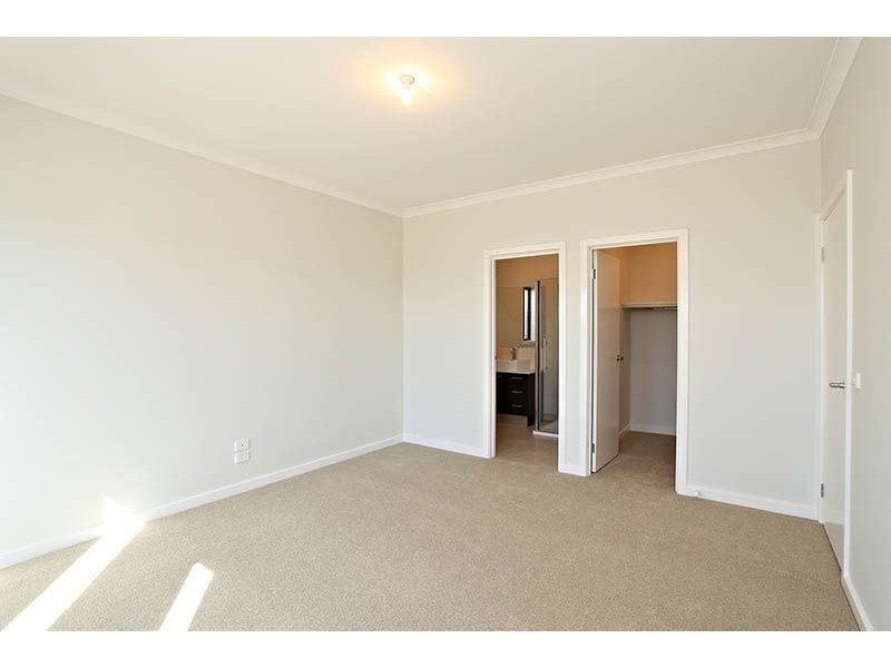 14 Aleman Green, Mernda VIC 3754