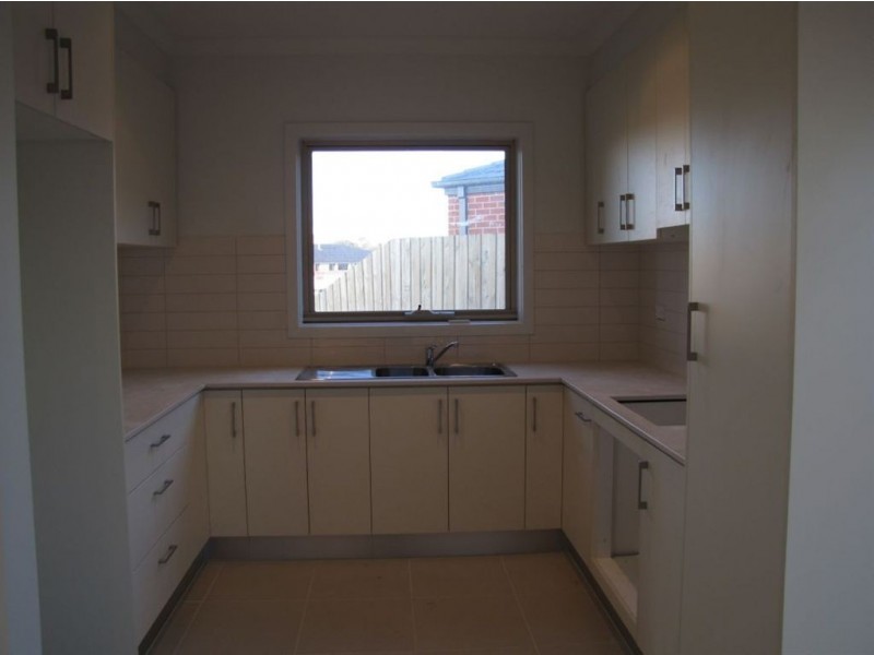 1/7 Rosamond Way, Epping VIC 3076