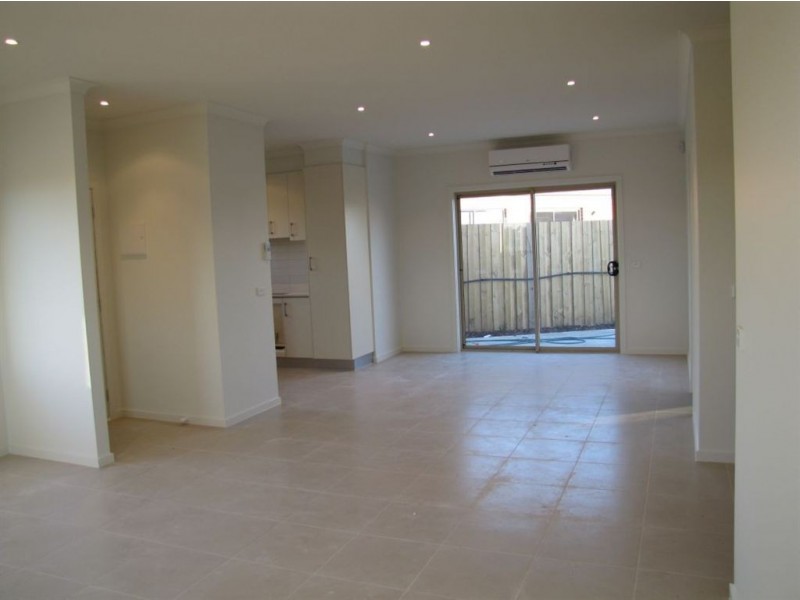 1/7 Rosamond Way, Epping VIC 3076