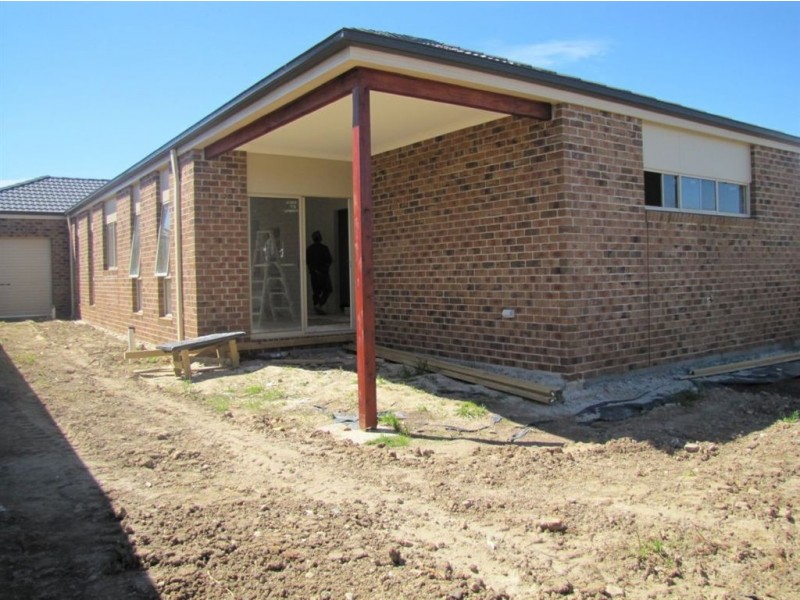 6 Peterborough Drive, Doreen VIC 3754