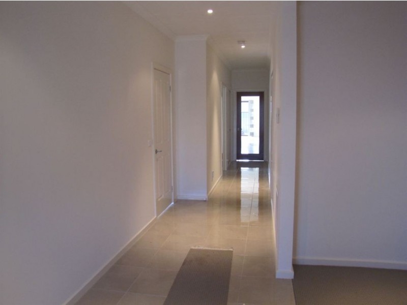 4 Lockhart St, Mernda VIC 3754