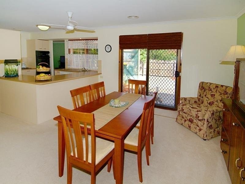 5 Royston Close, Mill Park VIC 3082