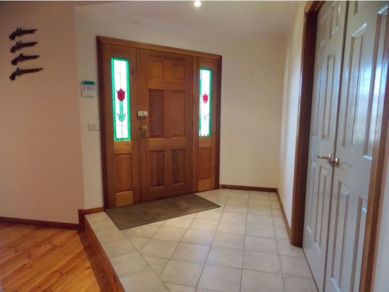 13 Gaze Place, Mill Park VIC 3082