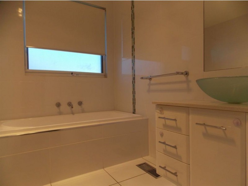 10 Tarcoola Close, Epping VIC 3076