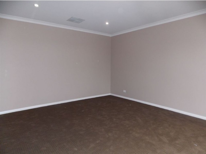 46 Moffat Drive, Lalor VIC 3075