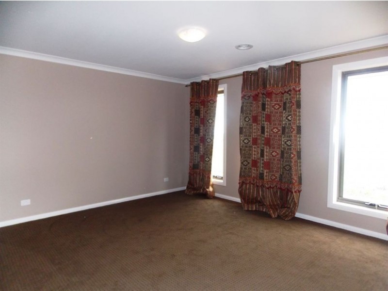 46 Moffat Drive, Lalor VIC 3075