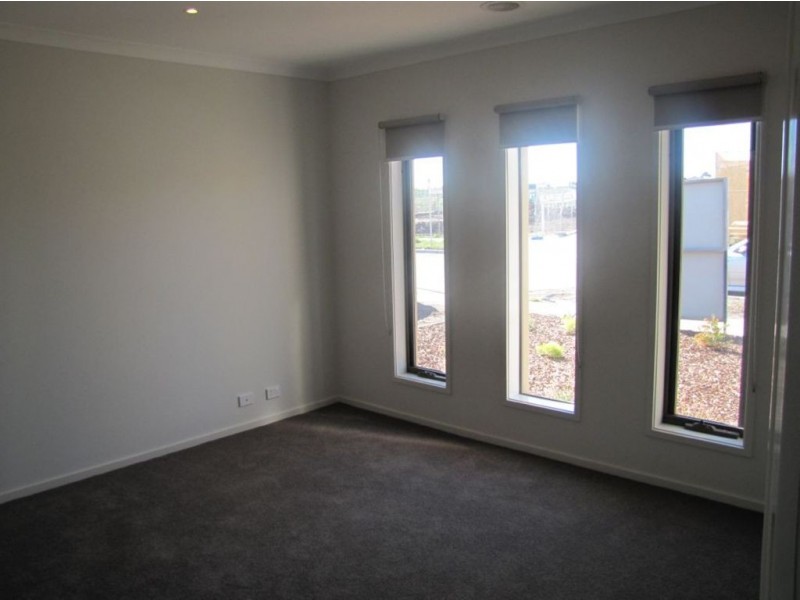 30 O’Callaghan Avenue, Lalor VIC 3075