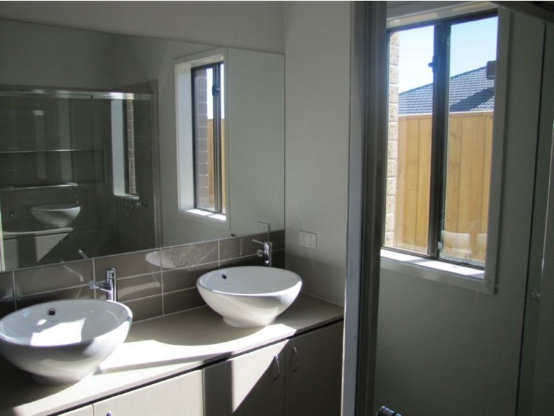 30 O’Callaghan Avenue, Lalor VIC 3075