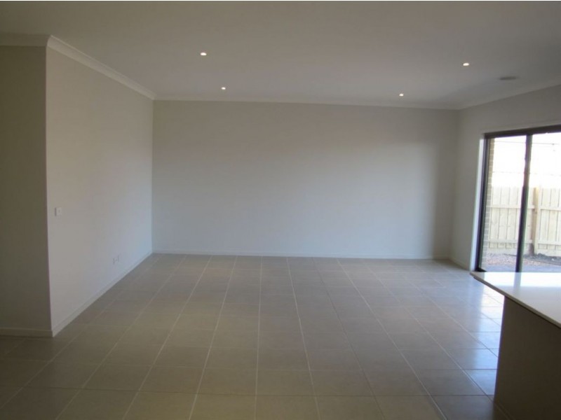 30 O’Callaghan Avenue, Lalor VIC 3075