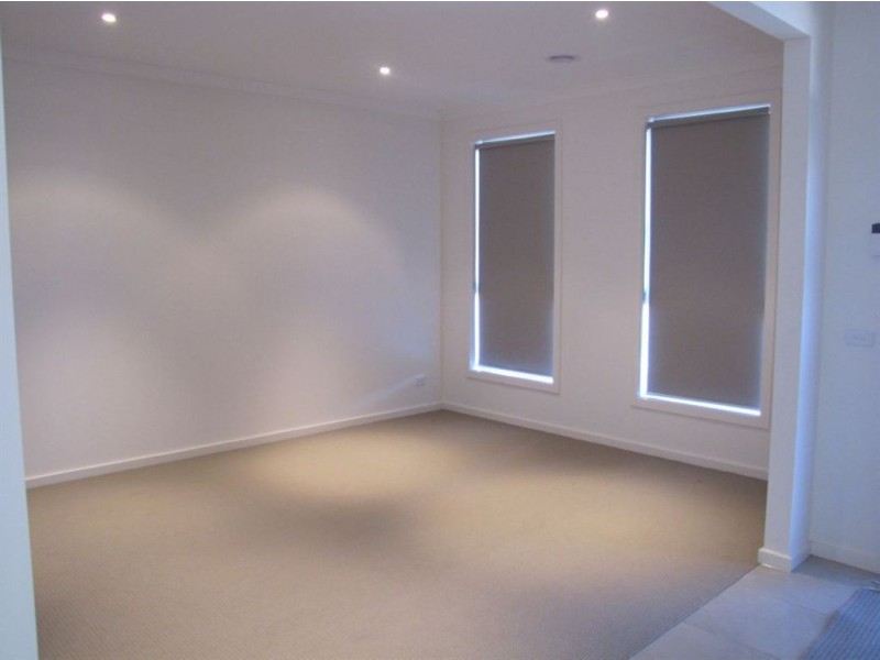 4 Lockhart St, Mernda VIC 3754