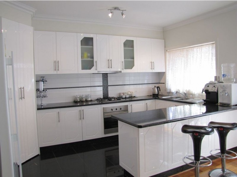 2/133 The Boulevard, Thomastown VIC 3074