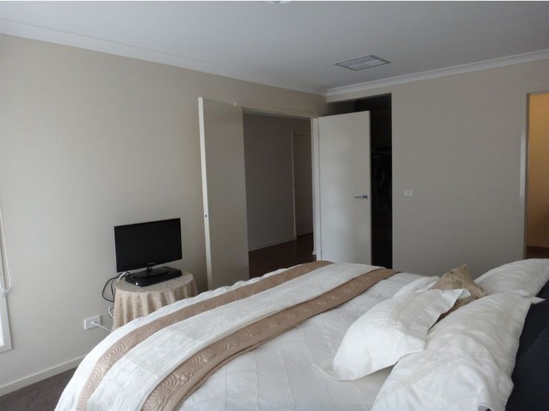 16 Altitude Drive, Doreen VIC 3754