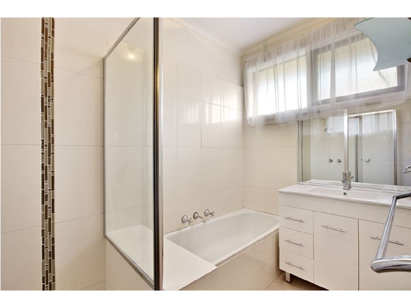 23 Carrington Boulevard, Thomastown VIC 3074
