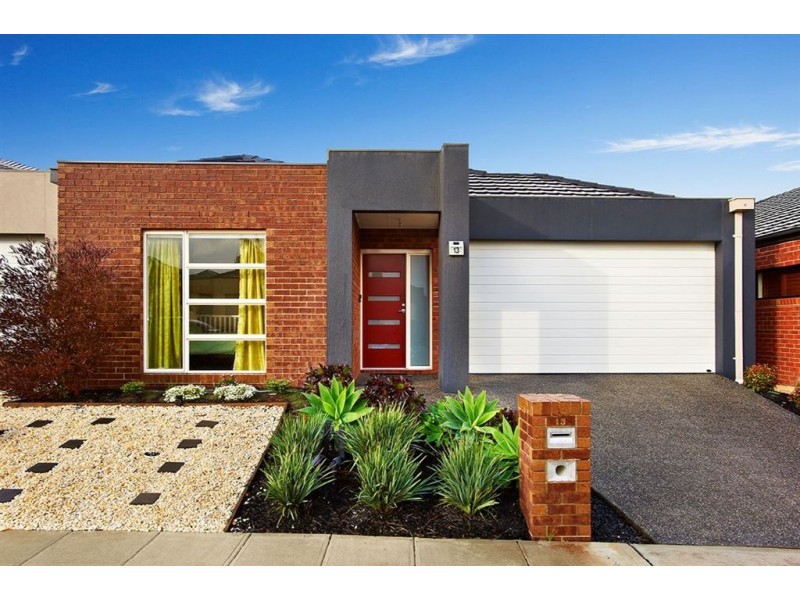 13 Blaze St, Epping VIC 3076